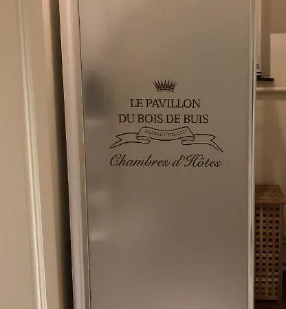 Bed & Breakfast Le Pavillon Du Bois De Buis Perwez