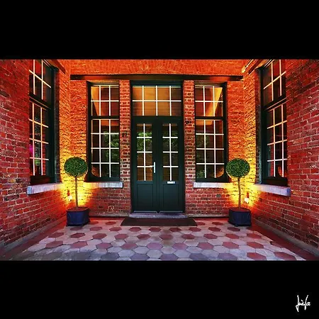Le Pavillon Du Bois De Buis Bed & Breakfast *